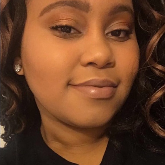 Meet Your Posher 💙☺️ - Picture 3 of 7